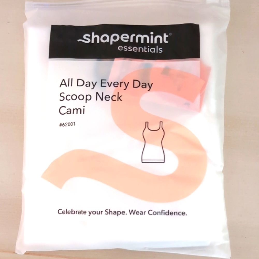 Shapermint Essentials All Day Scoop Neck Cami